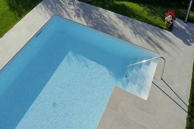 Komfortables Ferienhaus in Pistoia mit Pool