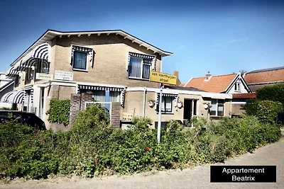 Appartement in Domburg met zwembad