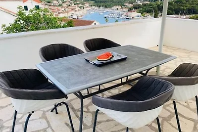 Villa Brazza - Two Bedroom Apartment with Sea...
