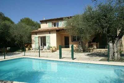 Spaziosa villa con giardino vicino a Grasse!
