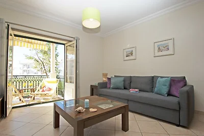 Wohnung mit 2 Zimmern und Balkon