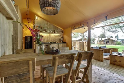 Tenda lodge con servizi igienici