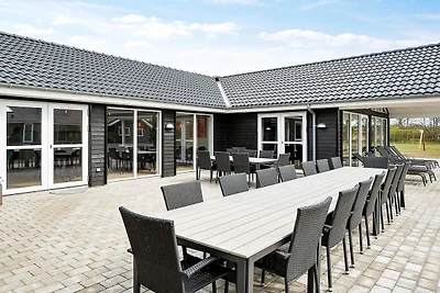 24 persone case ad Grenaa