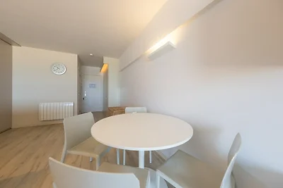 Studio aan Zee met Zwembad en Terras