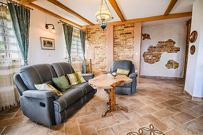 Hidden Authentic Haven Apartments - Two Bedro...
