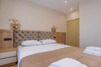 Hotel D'Iman - One Bedroom Suite with Sea Vie...