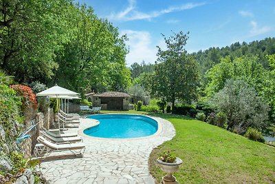 Villa con piscina privata a Callas in Francia