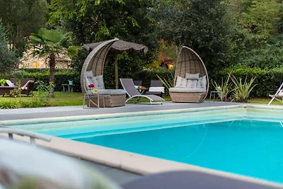 Villa mit Gemeinschaftspool in San Rocco