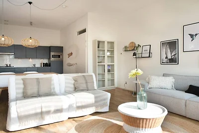 Appartamento moderno con vista mare