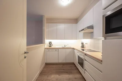 Helle 2-Zimmer-Wohnung mit Terrasse