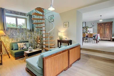 Schönes Ferienhaus in Neulliac