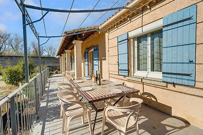 Villa mit Pool in Sorgues