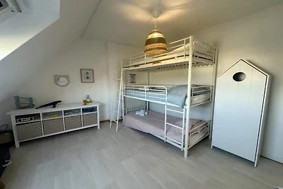 Gerenoveerd familiehuis nabij Brittany Shore