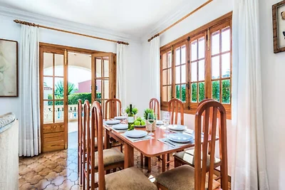 Villa in Cala Blanca mit privatem Pool