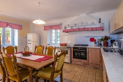 Villa a Šušnjevica con piscina