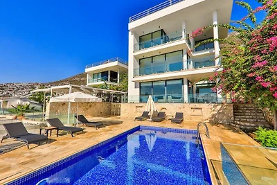 Villa in Kalkan met zwembad