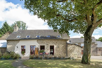 Angenehmes Ferienhaus mit Garten