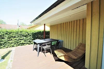 Modern eingerichteter Doppelbungalow mit Terr...