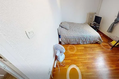 Privékamer in een gedeeld appartement – Lyon...