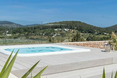 Holiday home in stunning Ibizan landscape