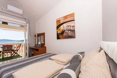 Villa Stil - Two Bedroom Apartment with Balco...