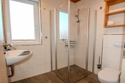 Ferienhaus in Altefähr mit Schwimmbecken