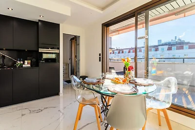 DEL562 Luxuswohnung mit herrlicher Aussicht