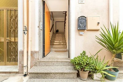 Ampia terrazza vista mare e aria condizionata