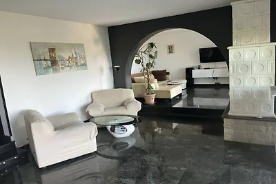 Tranquil Spacious Villa with Private Pool - F...