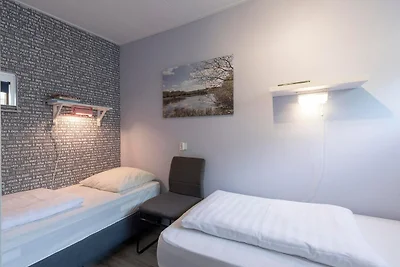 Bungalow in Sint Maartenszee am Strand