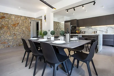 Luxuriöse Villa mit privatem Pool.