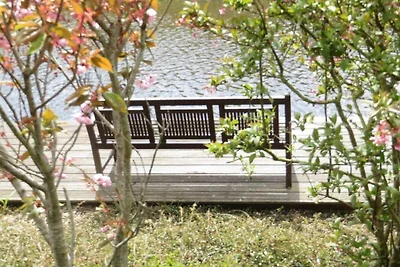 Anni's huis, direct aan het water.