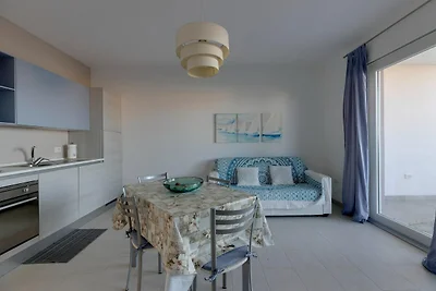 Meerblick mit Klimaanlage und Garten