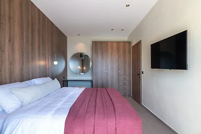 Ferienhaus auf Kreta mit Pool nahe Souda...