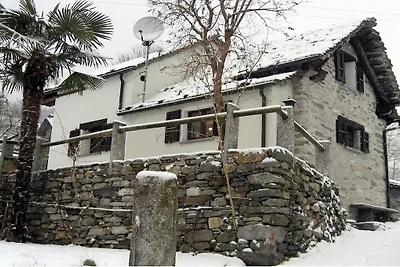 Holiday home in Gerra with barbecue