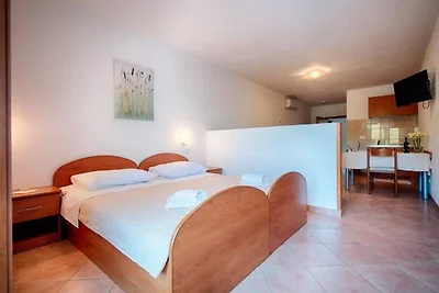 Apartments Bruna Lastovo-Comfort One Bedroom ...