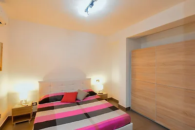 Großzügige Villa in Syrakus mit privatem...