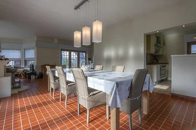 Renovierte Villa, in der Nähe des Meeres