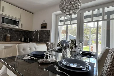 Strandhaus  Strandhaus  ................