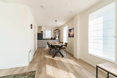 Neues Ferienhaus mit Sauna am Wasser