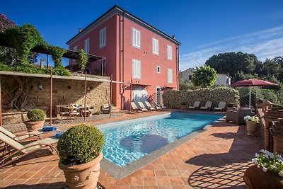 Beautiful villa in Peccioli with private swim...