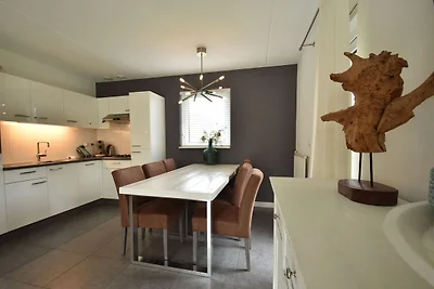 Lussureggiante casa vacanze a Earnewâld