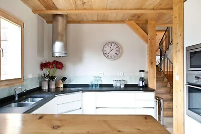 Rustic Chalet with Hot Tub & Sauna