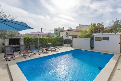 Ferienhaus in Vižinada mit Schwimmbecken
