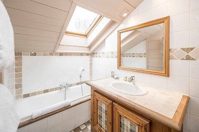 Gezellig chalet met sauna en whirlpool