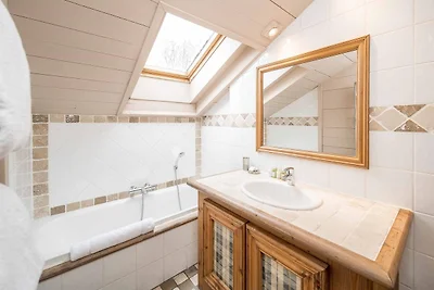 Gemütliches Chalet mit Sauna und Whirlpool