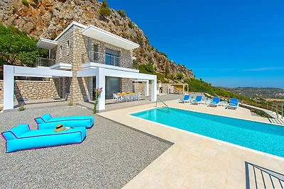 Villa in Rhodos mit Infinity-Pool