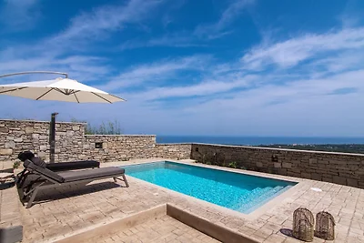 Studio am Wasser in Maroulas