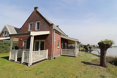 Bungalow nad wodą blisko Rotterdamu