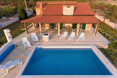 Villa Dea - Luxury Villa with Outdoor Swimmin...